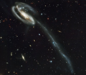 Galassia Girino, telescopio Hubble