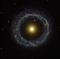 Oggetto di Hoag, telescopio Hubble