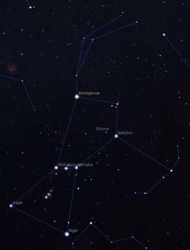 La costellazione di Orione. Ben visibile, la cintura, le tre stelle centrali. Sotto la cintura, la spada. Sulla spada, si inizia ad intravedere la nebulosità di M42. Software Stellarium.
