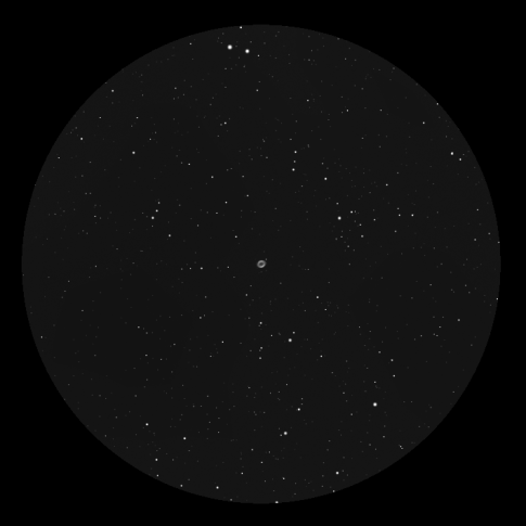 M57 a 59x, simulazione in scala di grigi (Stellarium)